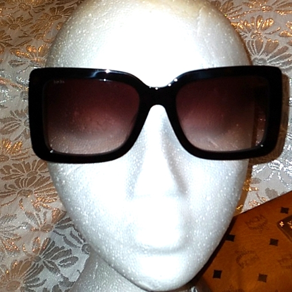 cmmn swdn sunglasses